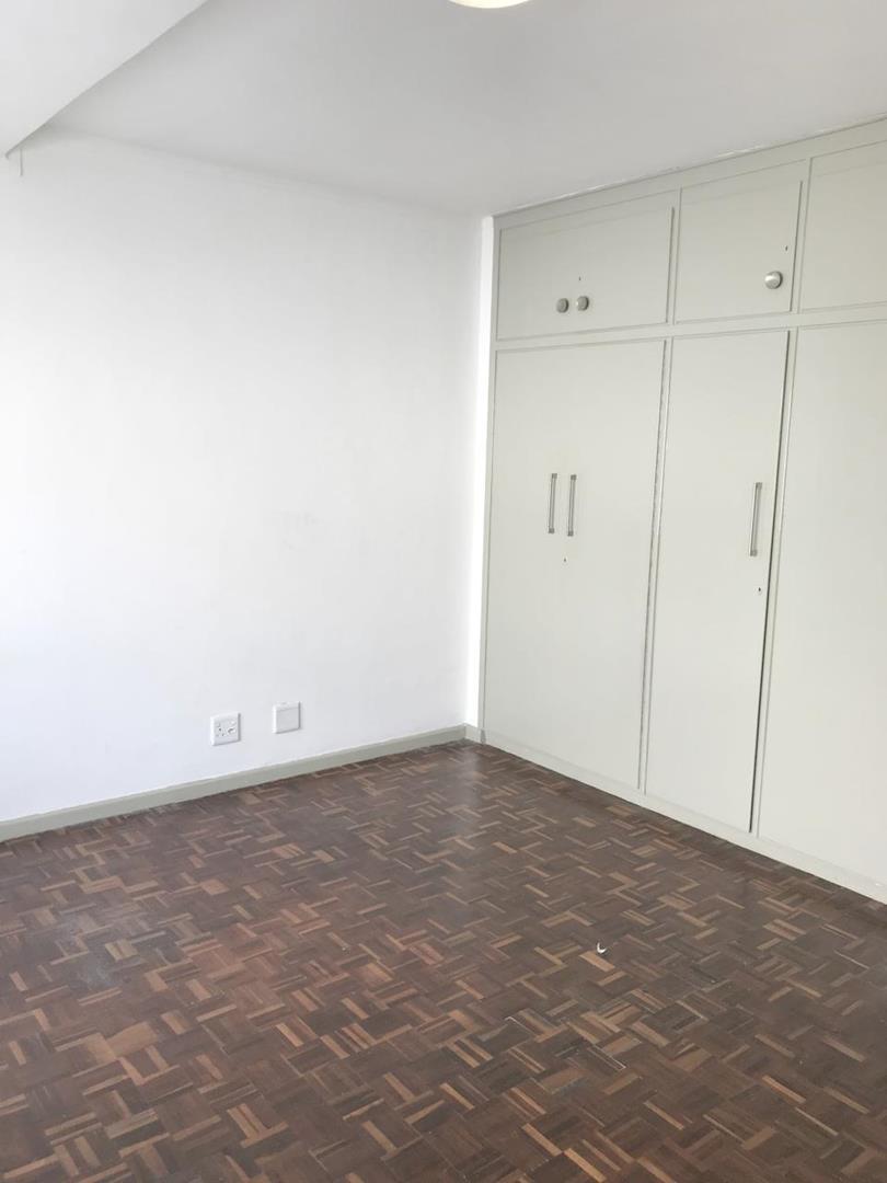 To Let 1 Bedroom Property for Rent in Sea Point Western Cape